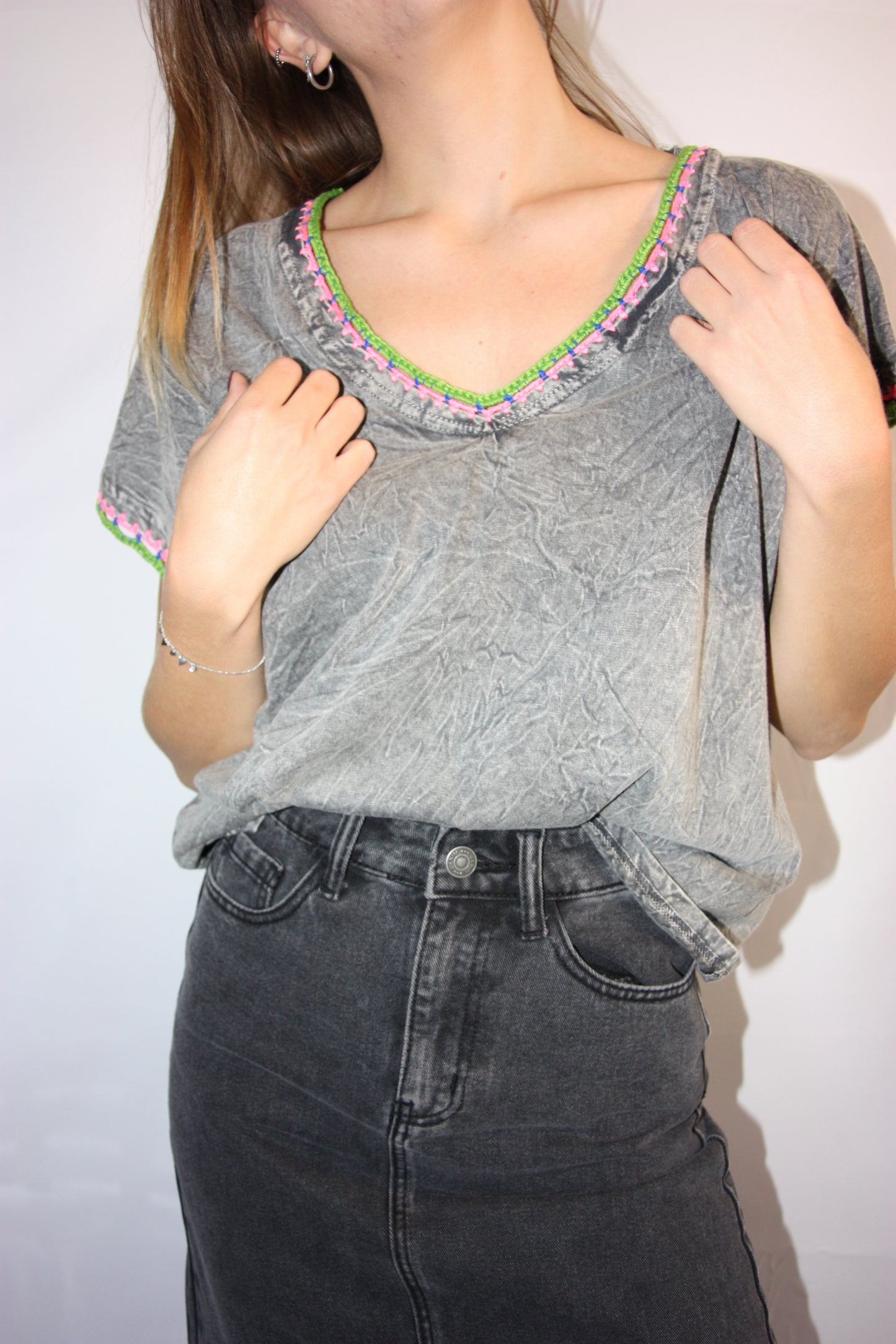 T-SHIRT AMBRE - GRIS