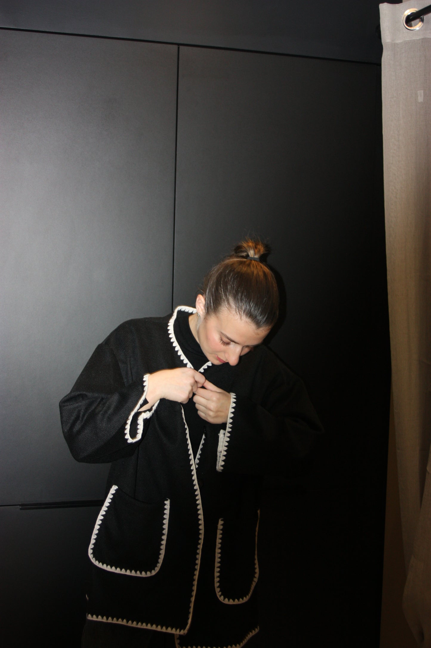 MANTEAU LILA NOIR