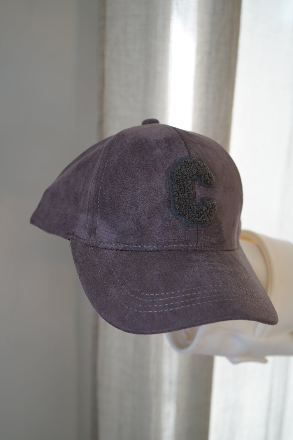 CASQUETTE DAIM - GRIS