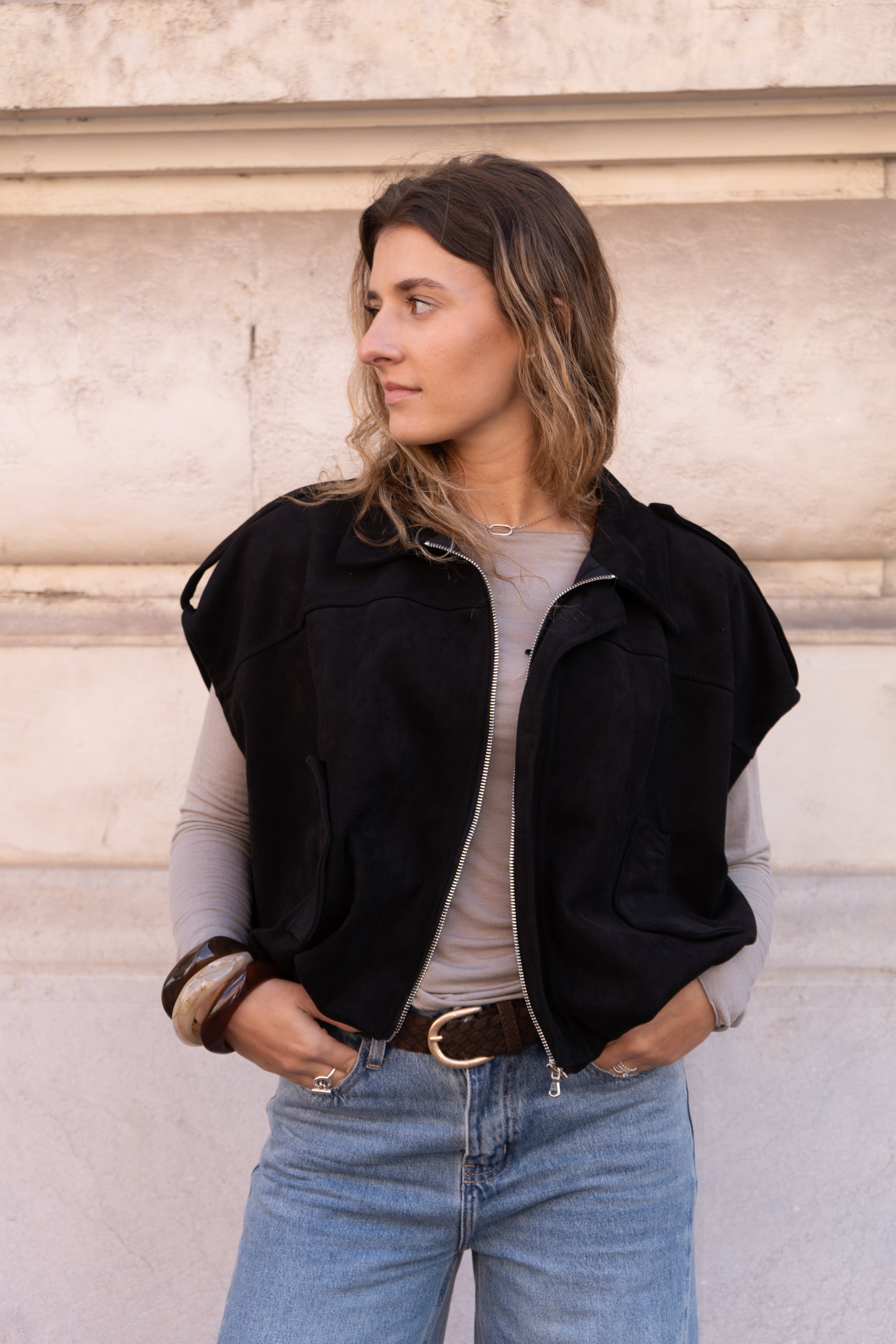 VESTE SANS MANCHE DAIM - NOIR