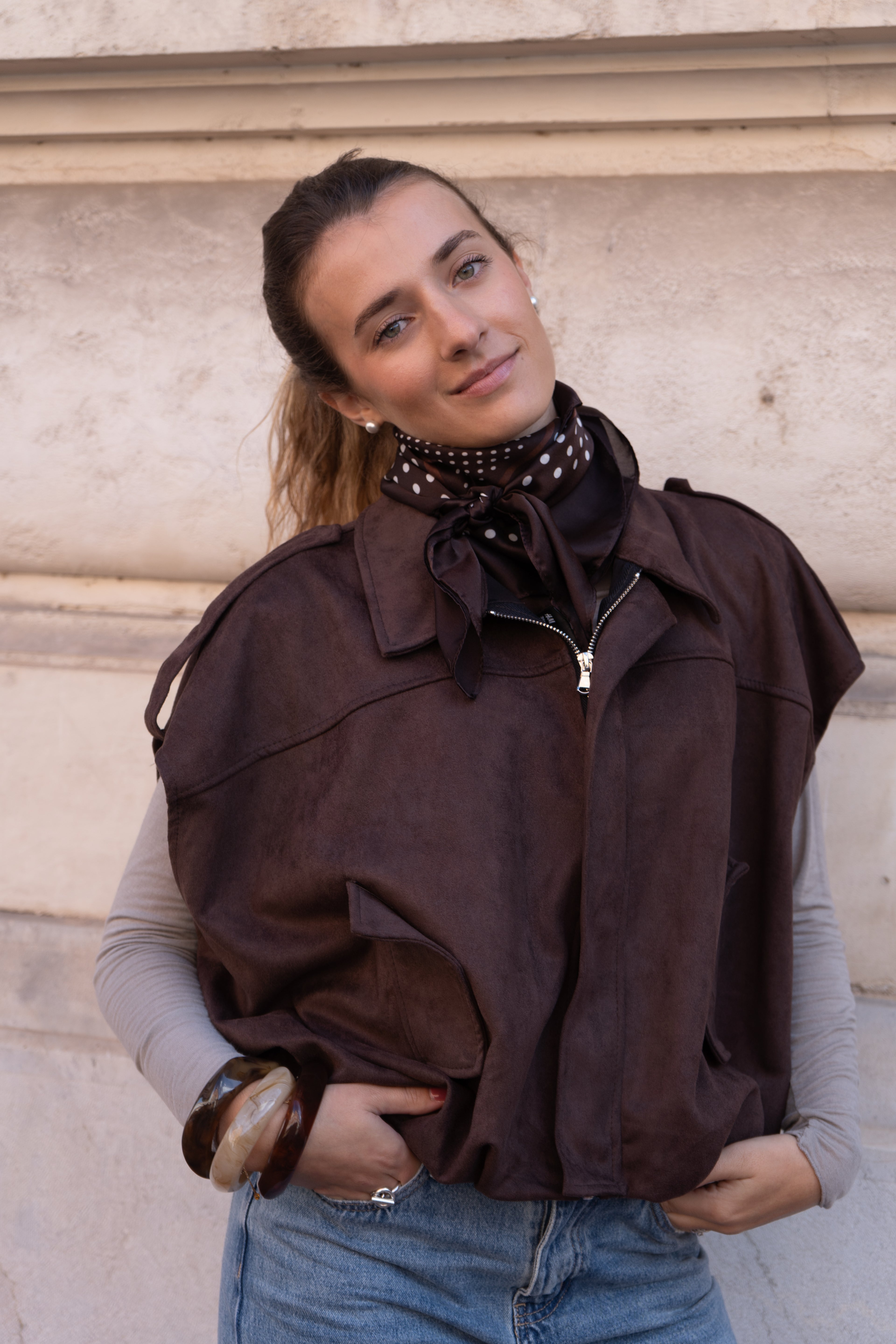 VESTE SANS MANCHE DAIM - MARRON