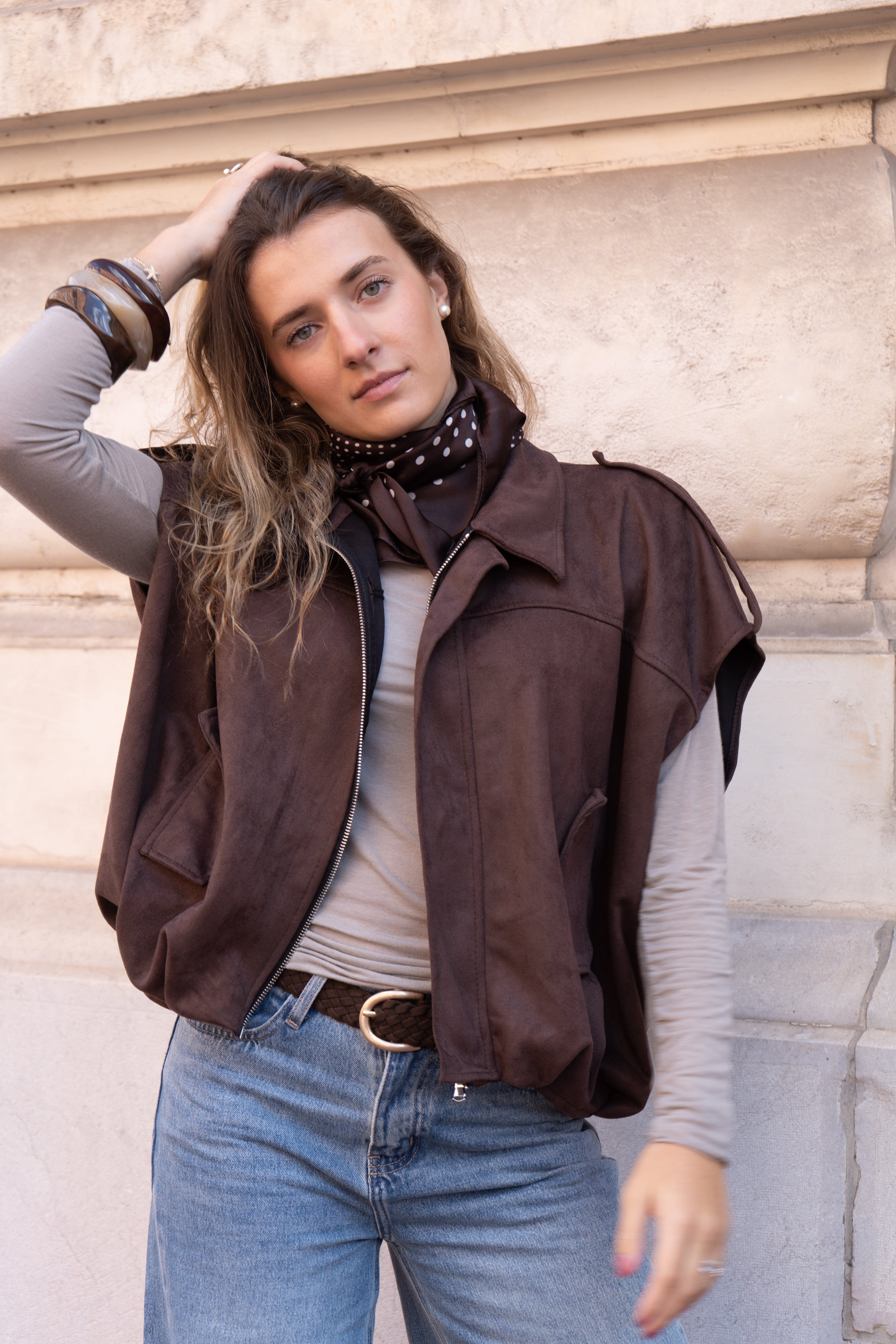 VESTE SANS MANCHE DAIM - MARRON